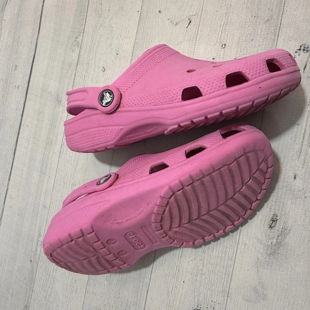 Crocs classic slip on clogs pink juniors size 3